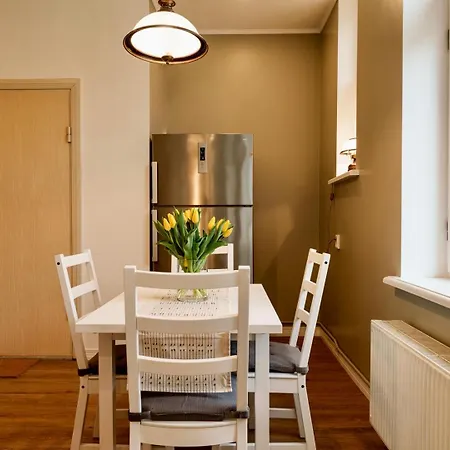 La Belle Etage Apartment *