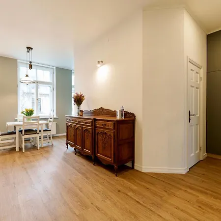 La Belle Etage * 里加