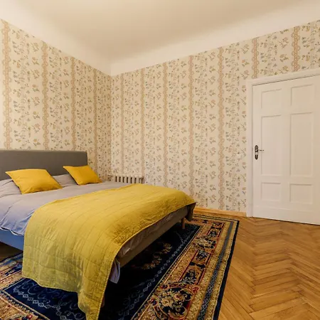 La Belle Etage Apartament *
